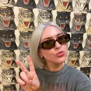 Meet your Posher, Lindsey